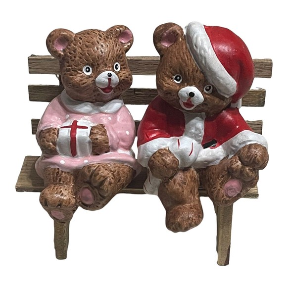 Vtg  Art mark Mr & Mrs Christmas Bear On A Wooden Bench Figurines Decor READ - Picture 2 of 6
